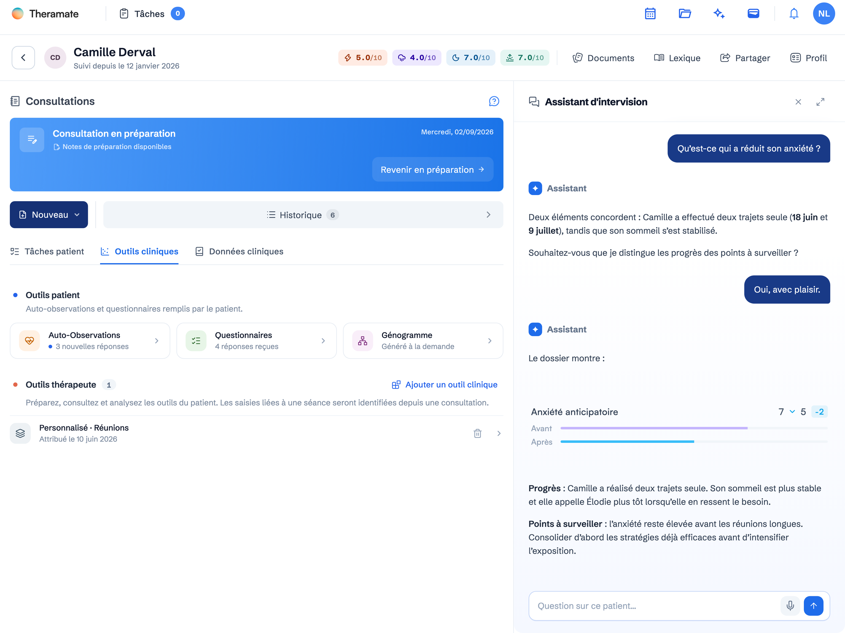 Vue agrandie de Theramate : dossier complet, logo et navigation, outils et conversation avec l’assistant d’intervision. Données fictives.